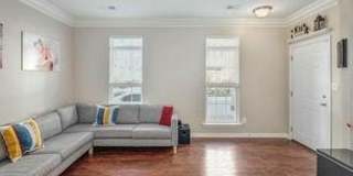 43817 KINGSTON STATION Terrace Gallery 1