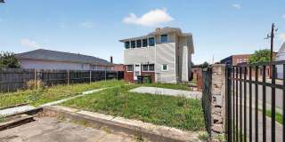 Ideal for Medical Professionals & Students – Spacious 5BR Near Downtown Gallery 38