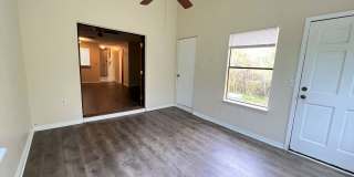 AVAILABLE NOW:  Beatiful 2BR/2.5BA Orange Park / Wells Ridge Townhome Gallery 6