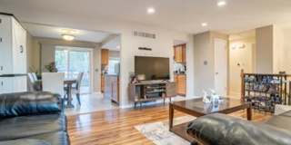 Room in a large shared home, great neighborhood, friendly roommates! Gallery 3