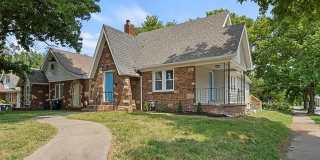 Stunning and Spacious 5BR 2BA Home in Kansas City Gallery 1