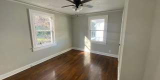 1 Story House with Hardwood Floors Gallery 5