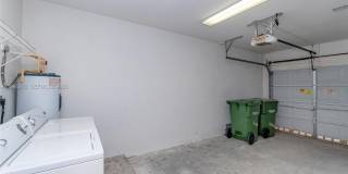 1207 NE 32nd Ter Gallery 12