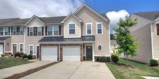 Beautiful end-unit townhome in a gated Southwest Charlotte community! Gallery 1