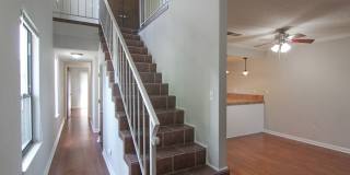 2 Bedroom Condo for Rent in Redding CA with Pool, Tennis Courts, Garage | The Bluffs Gallery 3