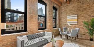 153 W Ohio Street Gallery 3