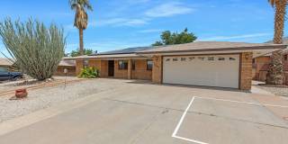 Spacious 3 bedroom 2 bath home with Solar Panels Gallery 1