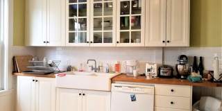 Spacious 3BR Near Coolidge Corner | 1,300 SF | Laundry On-Site | Cats OK | 9/1 Gallery 9
