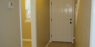 Stunning 2 Bed, 2 1/2 Bath Townhouse Available July 2026 Gallery 4