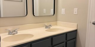 ***Welcome to Highland Reserve at Lindley Park*** Gallery 17