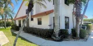 13501 Fountain View Boulevard Gallery 1