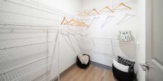 The Pearl Founders Square Apartments Gallery 17