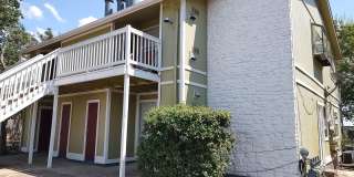 Cute 4-plx in South Austin Gallery 1