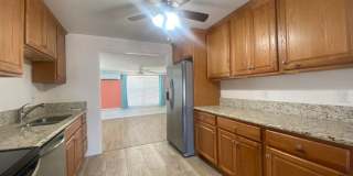 2/1.5 Beachside Bungalow Gallery 5