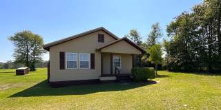 Quiet 2/1 Country Home in Marianna Gallery 1