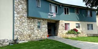 4633 August Street Gallery 1