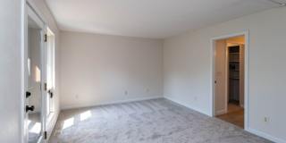 Beautiful Townhome in Central Colorado Springs! Gallery 32