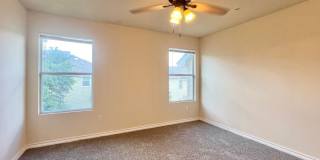 3 bed 2 bath townhome in Leon Valley Gallery 8