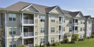 Woodmont Mews Apartments Gallery 1