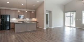 Elegant and Pristine Post Falls Home Gallery 12