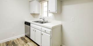 Beethoven Garden Apartments Gallery 10