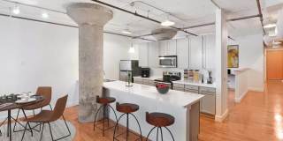 South Side on Lamar Gallery 20