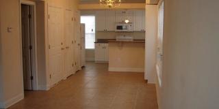 Beautiful Town Home in Tucker Creek Gallery 7