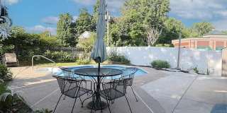 218 Washington Street Gallery 7