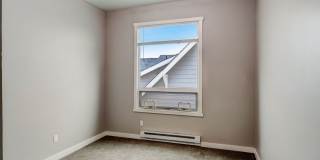 Clairemont Apartments Gallery 16
