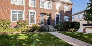 Available now!!Welcome to this charming 2-bedroom, 2-bathroom Condo in Sterling Heights, MI. Gallery 21