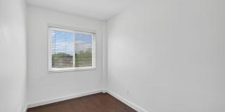 2218 16TH ST NE Gallery 12