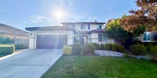 Spacious 4 Bedroom 3 Bathroom Home with Large Backyard! Gallery 1
