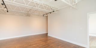 614 E Main Street Gallery 11