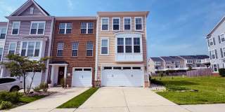 EMBREY MILL - END UNIT TOWNHOUSE Gallery 1