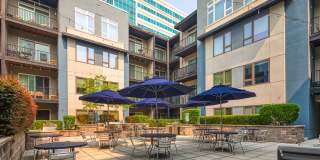 Encore 4505 at Town Center Apartments Gallery 18