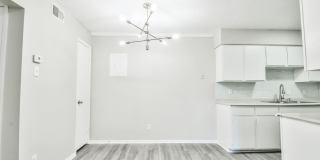 Westlake Apartments Gallery 28