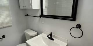 Adorable 2 bedroom 1 bathroom home with a garage! Gallery 16