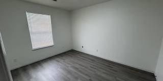 329 Berry Street - 204 Gallery 7