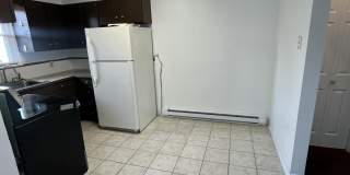 612 Oak Street Gallery 4