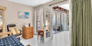 3020 NE 16th Ave Gallery 1