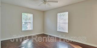 4505 Gilbert St Gallery 8