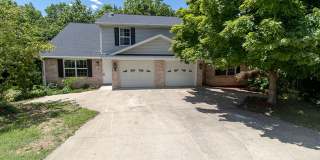 Large Duplex with Head-turning Style, Extraordinary Location. Gallery 1