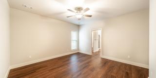 Hawthorne Grove Gallery 34