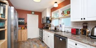 Adorable 3 bedroom ranch with fenced yard! Gallery 13