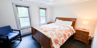 324 Center Street - 2 Gallery 1