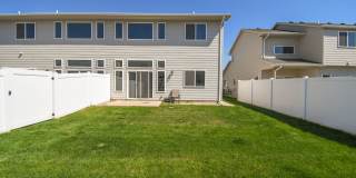 Stylish Townhome in Harrisburg School District – Open Floor Plan & Loft! Gallery 44