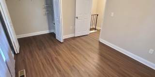 564 LANCASTER Place Gallery 22