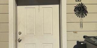 2BED 2.5 BATH - TOWNHOME IN A QUIET NEIGHBORHOOD Gallery 1