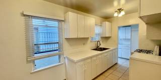 Bright & Spacious Unit in the Heart of Burbank – Utilities Included! Gallery 3
