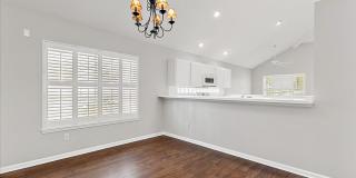Lovely contemporary home in popular South Jax Beach! Gallery 9